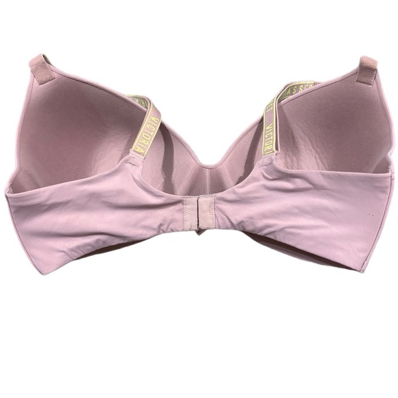 Victoria’s Secret Lightly Lined Wireless TShirt Bra size 38DD - Picture 2 of 4